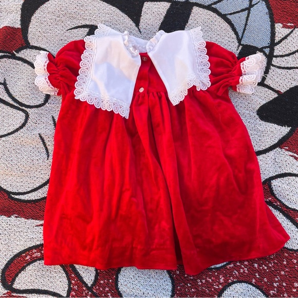 VTG NEW YORK KIDS RED VELVET SMOCKED COLLARED CHRISTMAS HOLIDAY DRESS SIZE 4T - Picture 2 of 7